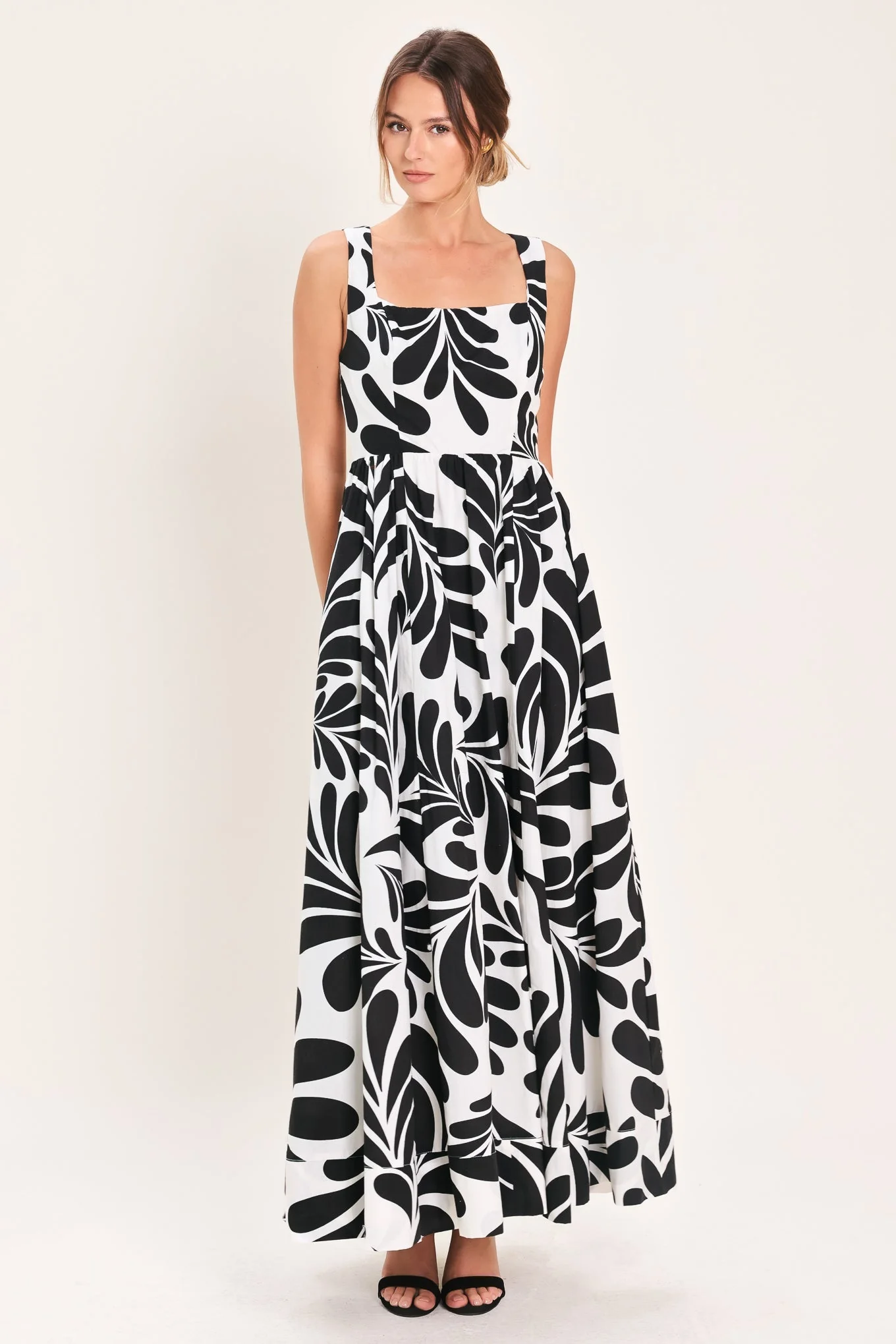 MONO BLOOM MAXI DRESS WITH KEYHOLE BACK - Image 5
