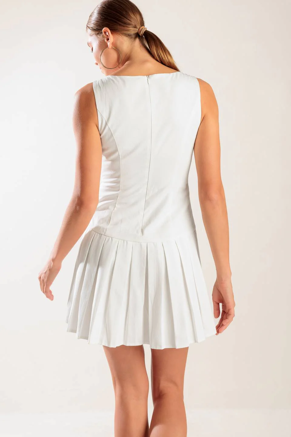 NO COMPARISONS PLEATED SKIRT MINI DRESS - WHITE - Image 4